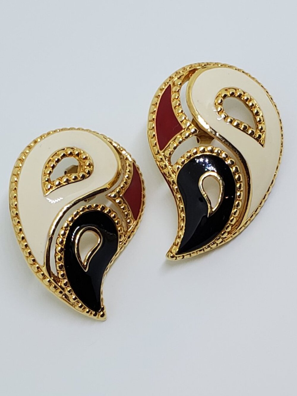 Vintage AVON Contrast Kaleidoscope Red Black Cream Enamel Gold Pierced Earrings